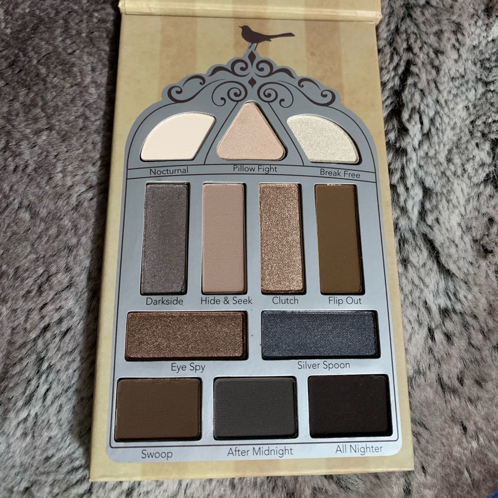 Pretty Vulgar Nightingale Eyeshadow Palette - NEW